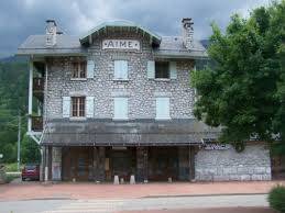 Aime Bus Station